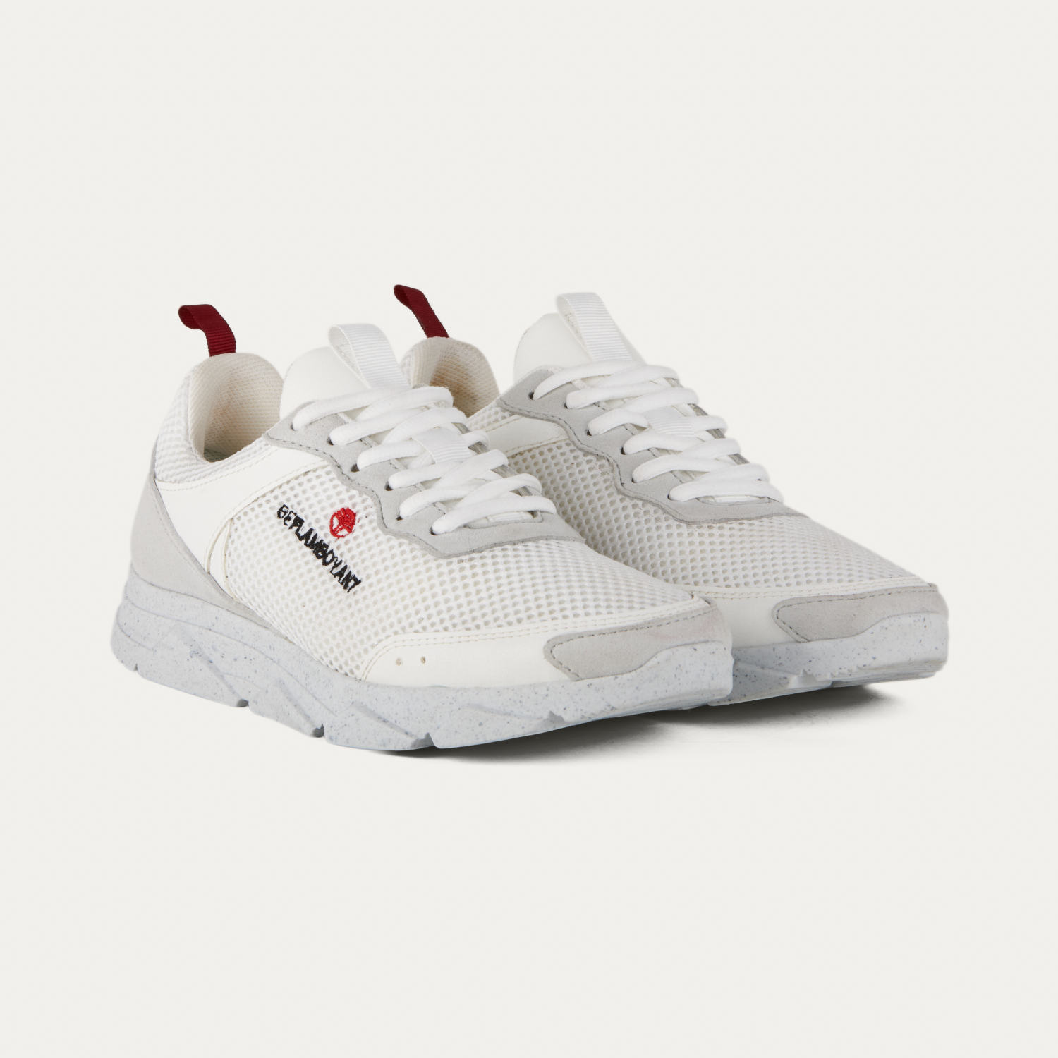 Beflamboyant :: Street - White